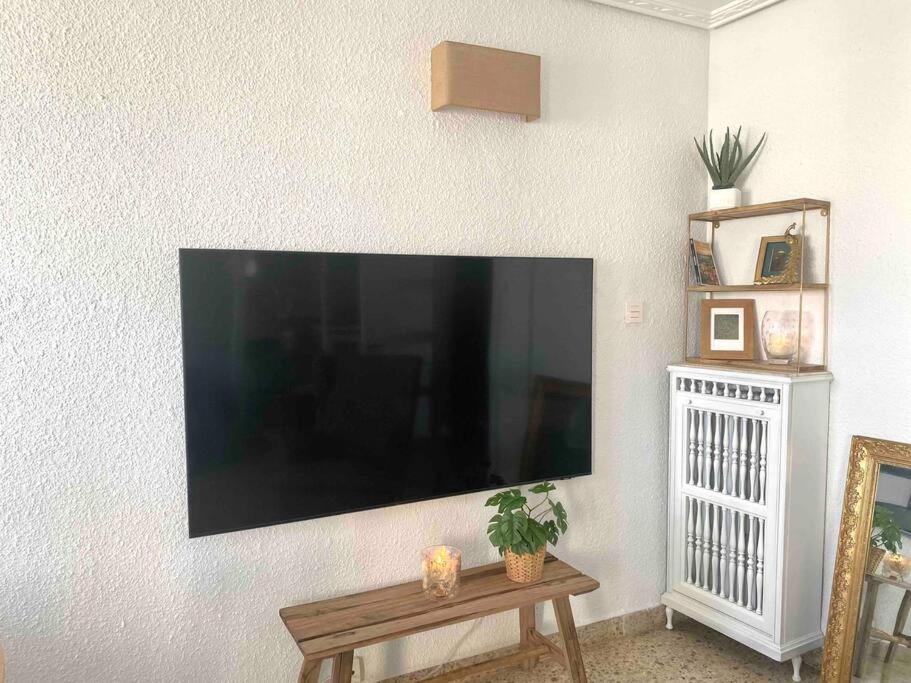 Acogedor A 5 Min Del Ave Apartment