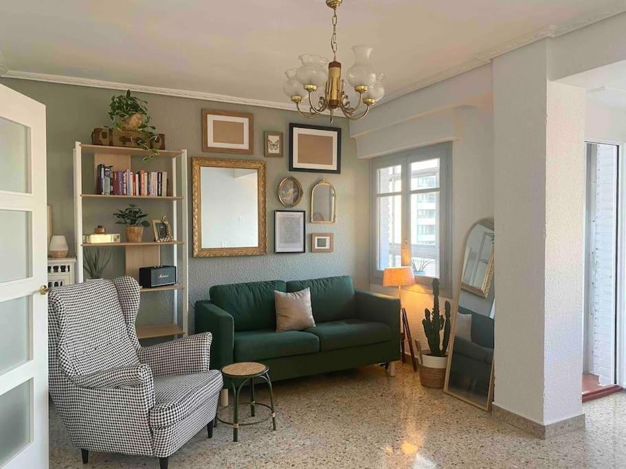 Acogedor A 5 Min Del Ave Apartment